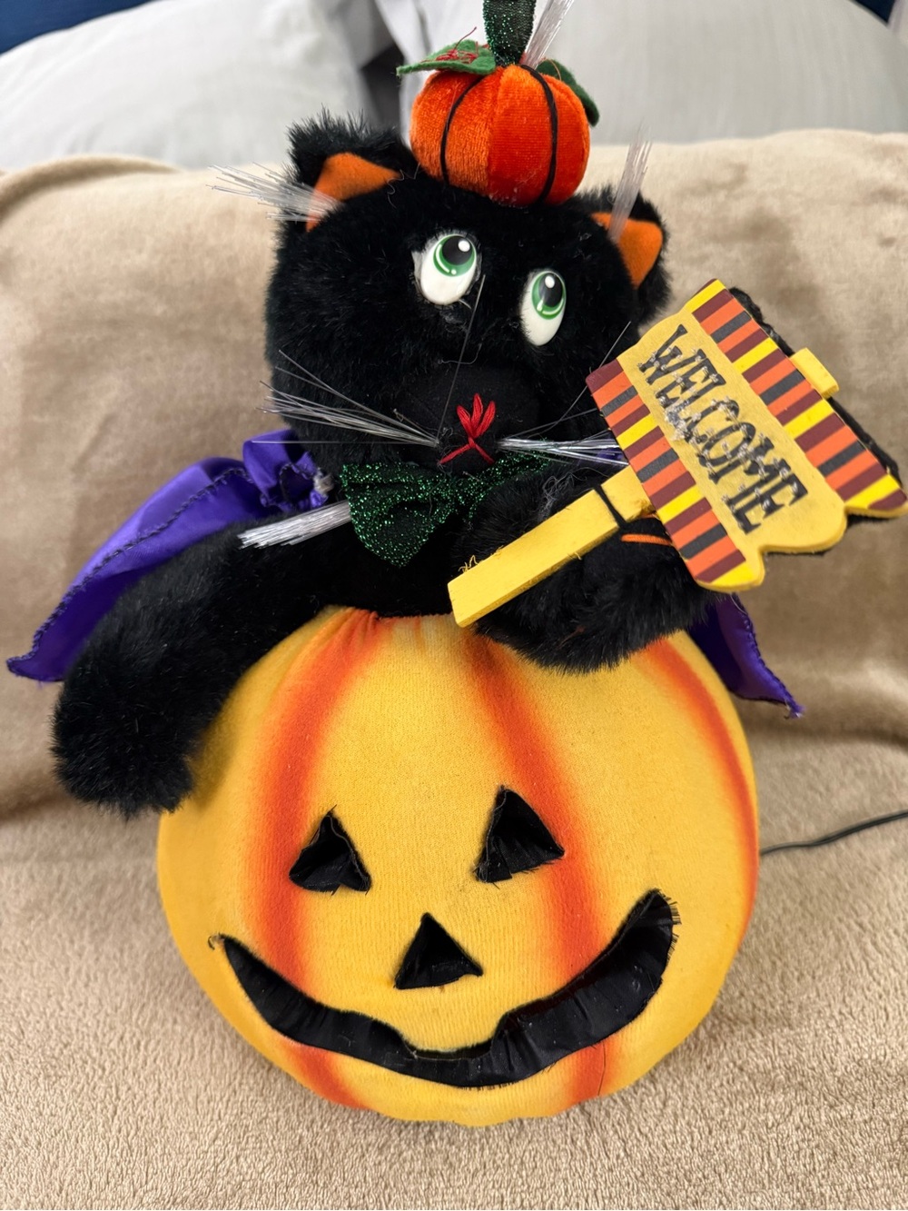 Halloween Fiber Optic Welcome Cat In Pumpkin Light Decoration